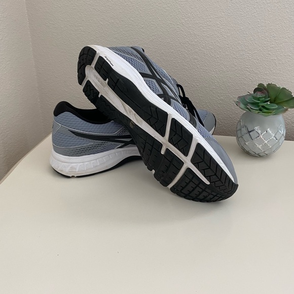 ASICS RUNNING SHOES Size 12 - Picture 3 of 5